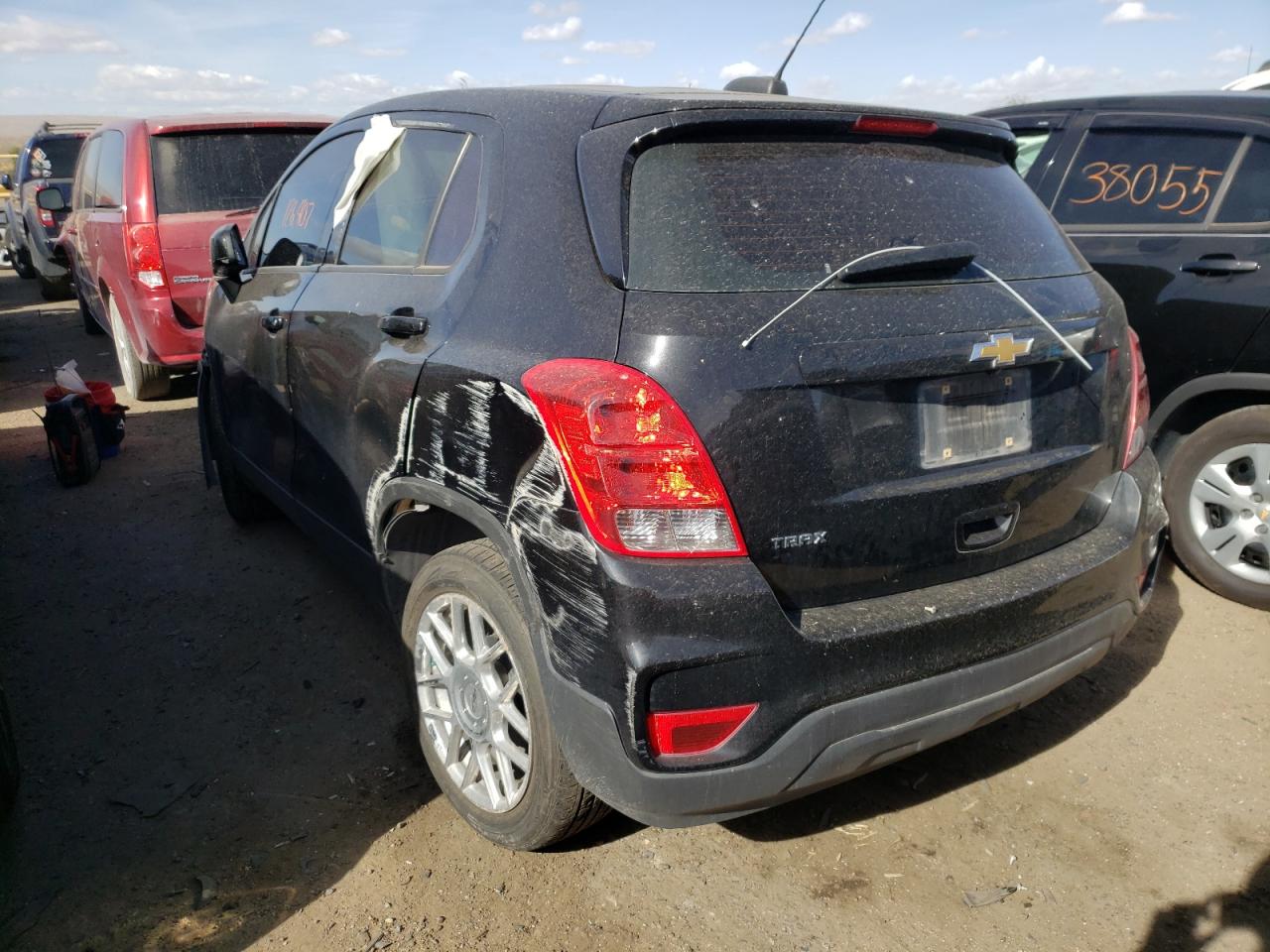 Photo 3 from auction – 2017 CHEVROLET TRAX LS with VIN 3GNCJKSB6HL290142