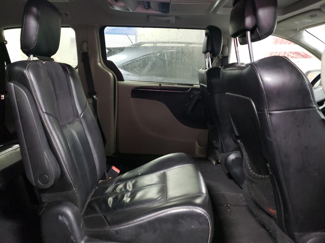 Photo 6 from auction – 2013 CHRYSLER TOWN & COU with VIN 2C4RC1GG8DR595358