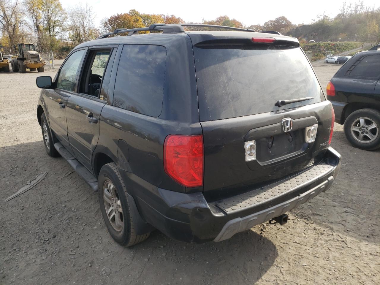 Photo 3 from auction – 2003 HONDA PILOT EXL with VIN 2HKYF18543H513217