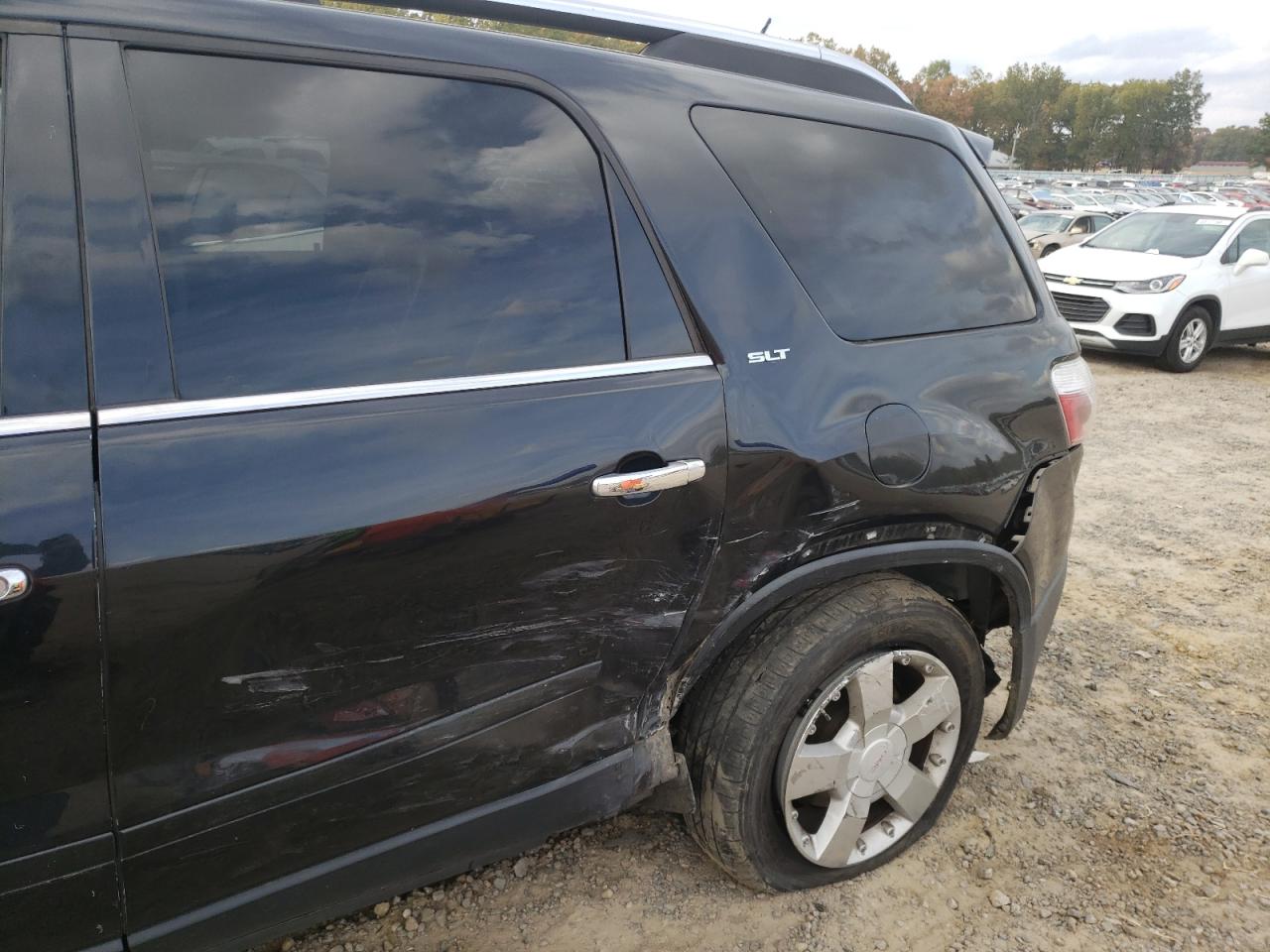 Photo 9 from auction – 2008 GMC ACADIA SLT with VIN 1GKER337X8J199221