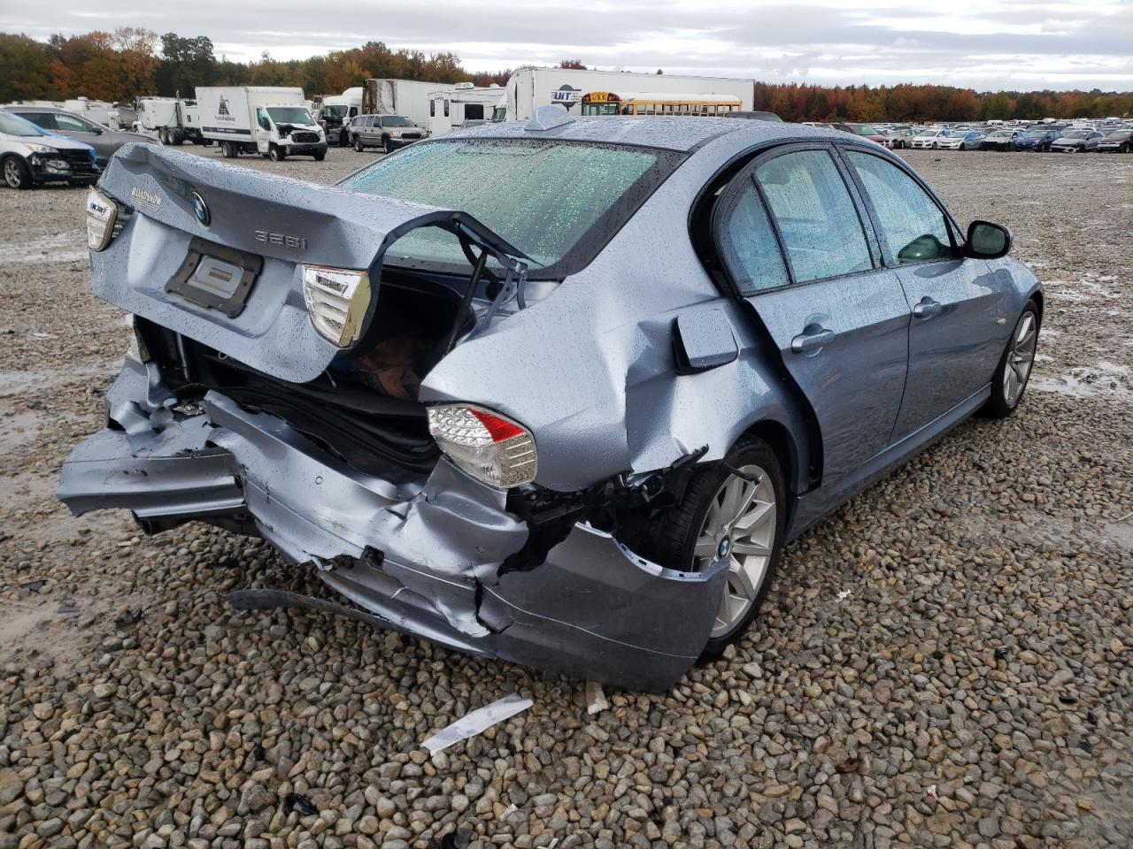 Photo 4 from auction – 2010 BMW 328 I with VIN WBAPH7G57ANM50764
