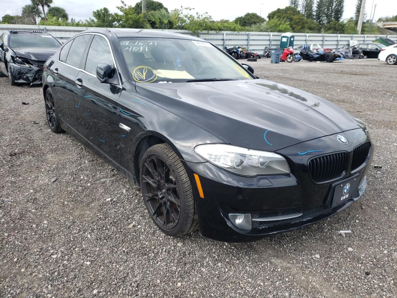 BMW 528 I 2012 with VIN WBAXG5C55CDX04011 - Photo from auction