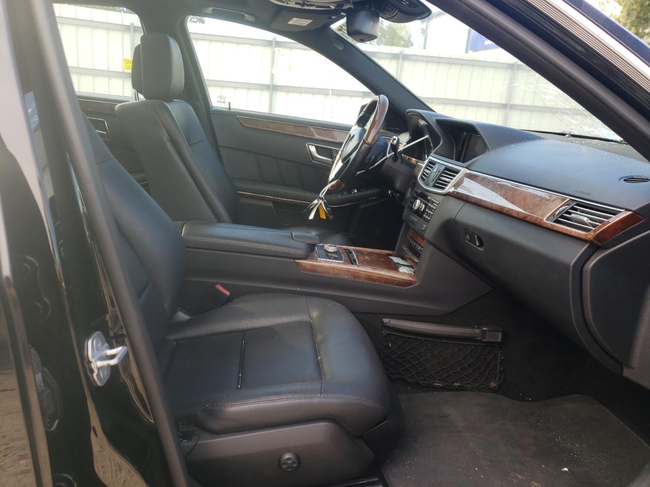 Photo 5 from auction – 2012 MERCEDES-BENZ E 350 with VIN WDDHF5KB7CA596399