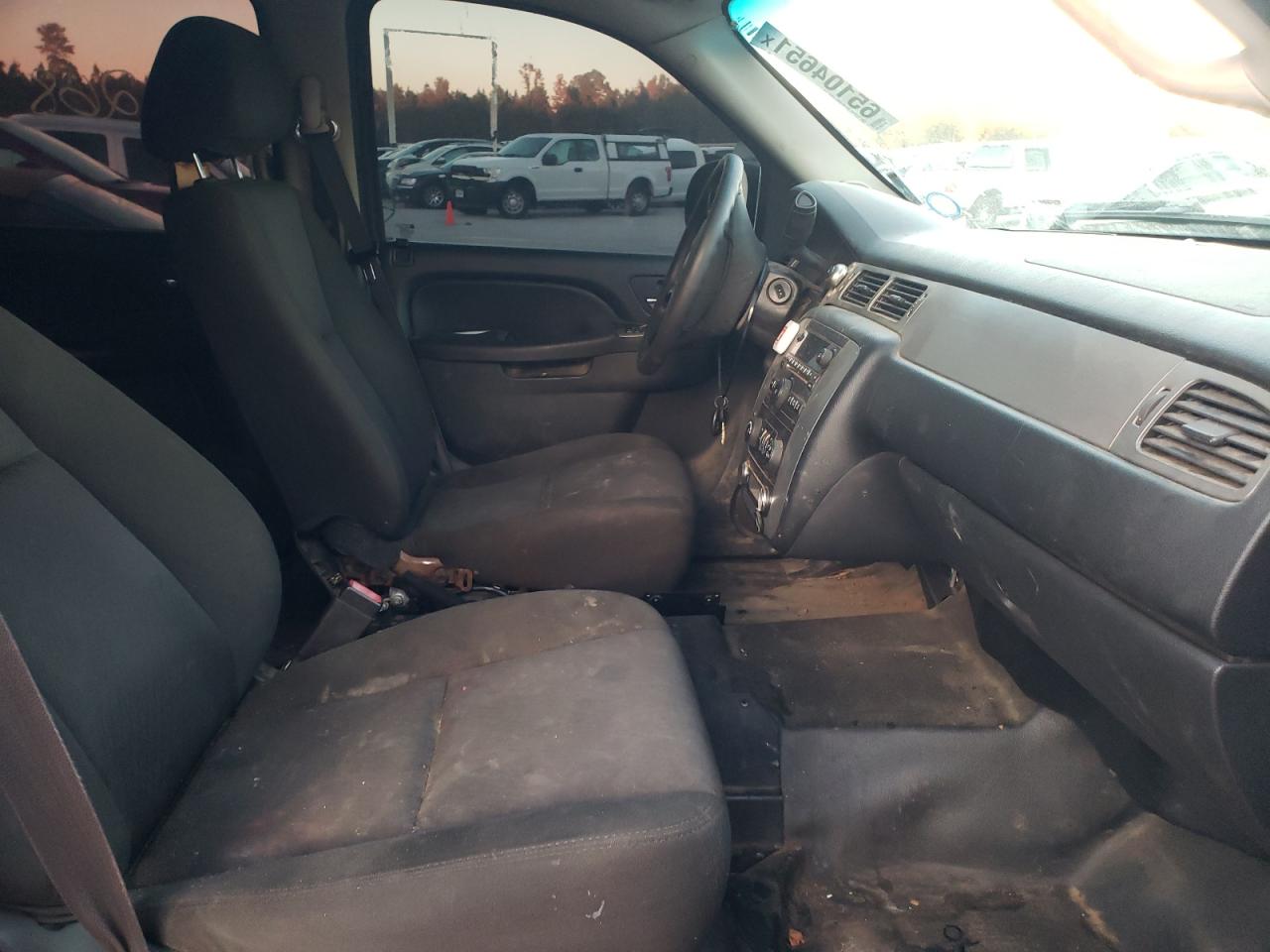 Photo 5 from auction – 2014 CHEVROLET TAHOE POLI with VIN 1GNLC2E00ER181541