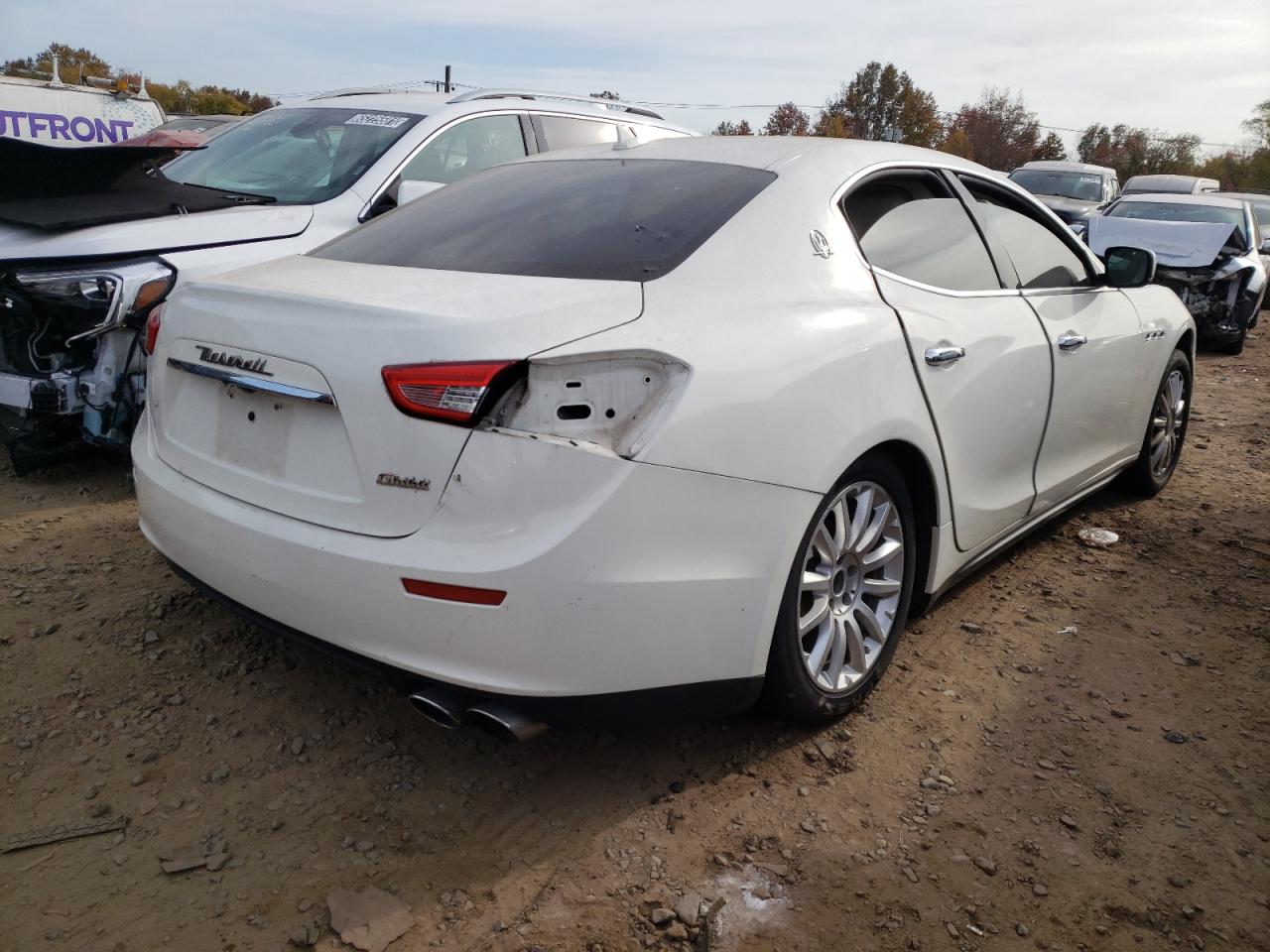 Photo 4 from auction – 2014 MASERATI GHIBLI with VIN ZAM57XSA7E1088641
