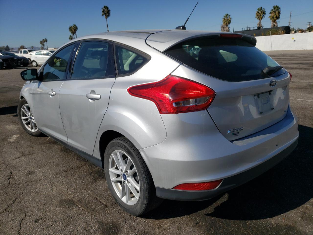 Photo 3 from auction – 2018 FORD FOCUS SE with VIN 1FADP3K25JL207566