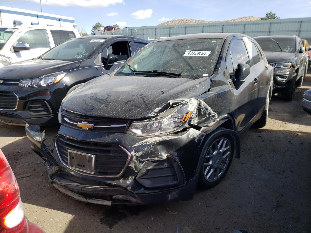 Photo 2 from auction – 2017 CHEVROLET TRAX LS with VIN 3GNCJKSB6HL290142
