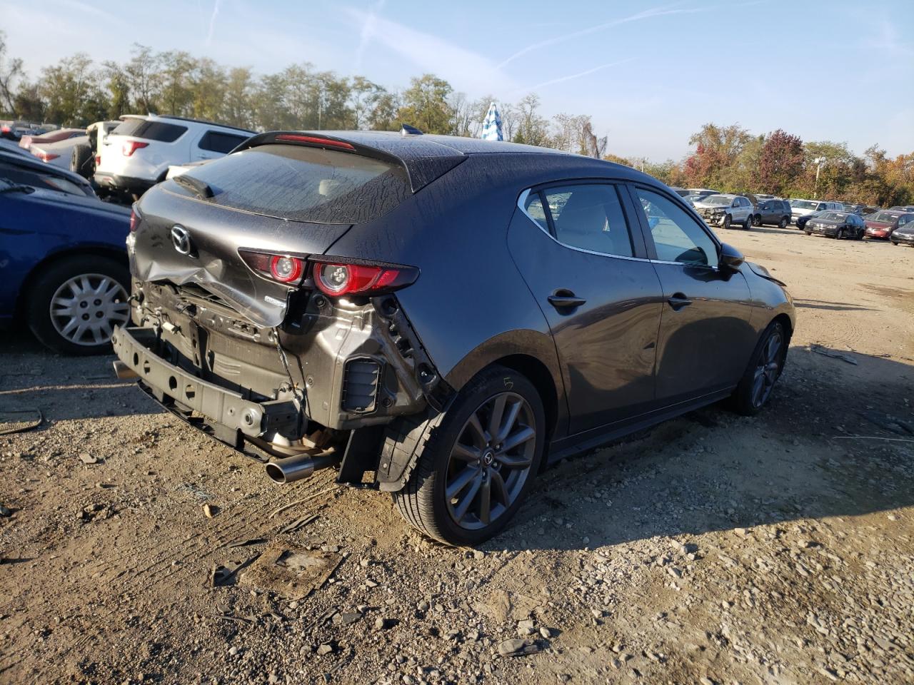 Photo 4 from auction – 2019 MAZDA 3 PREFERRE with VIN JM1BPAMM5K1119649