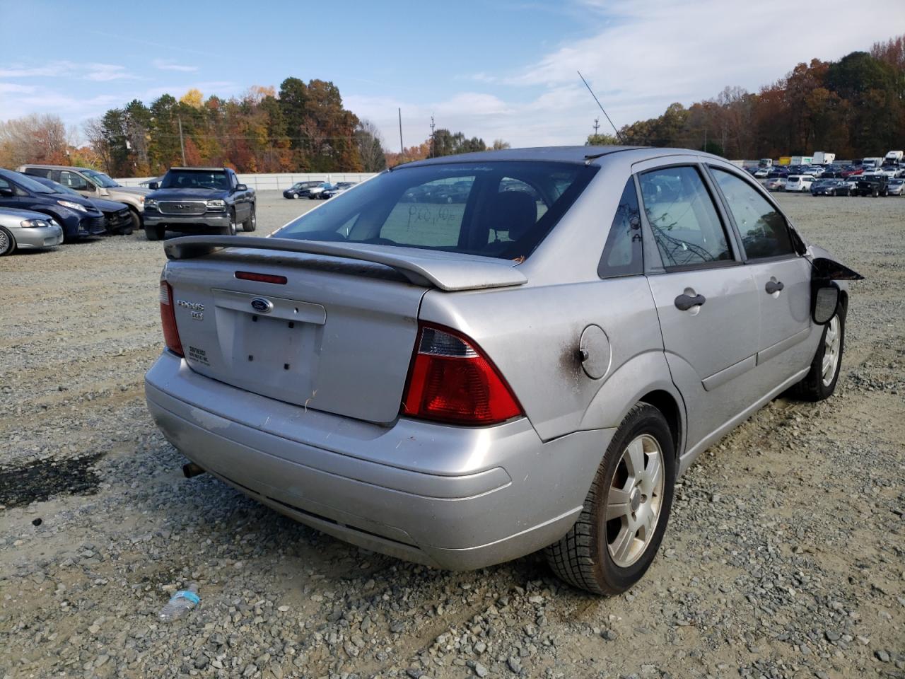 Photo 4 from auction – 2007 FORD FOCUS with VIN 1FAFP34N37W342343
