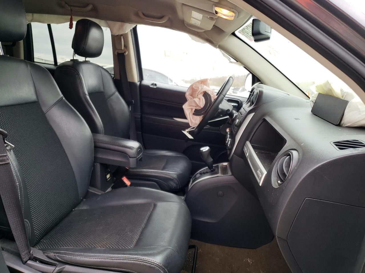Photo 5 from auction – 2016 JEEP COMPASS LA with VIN 1C4NJCEAXGD710077