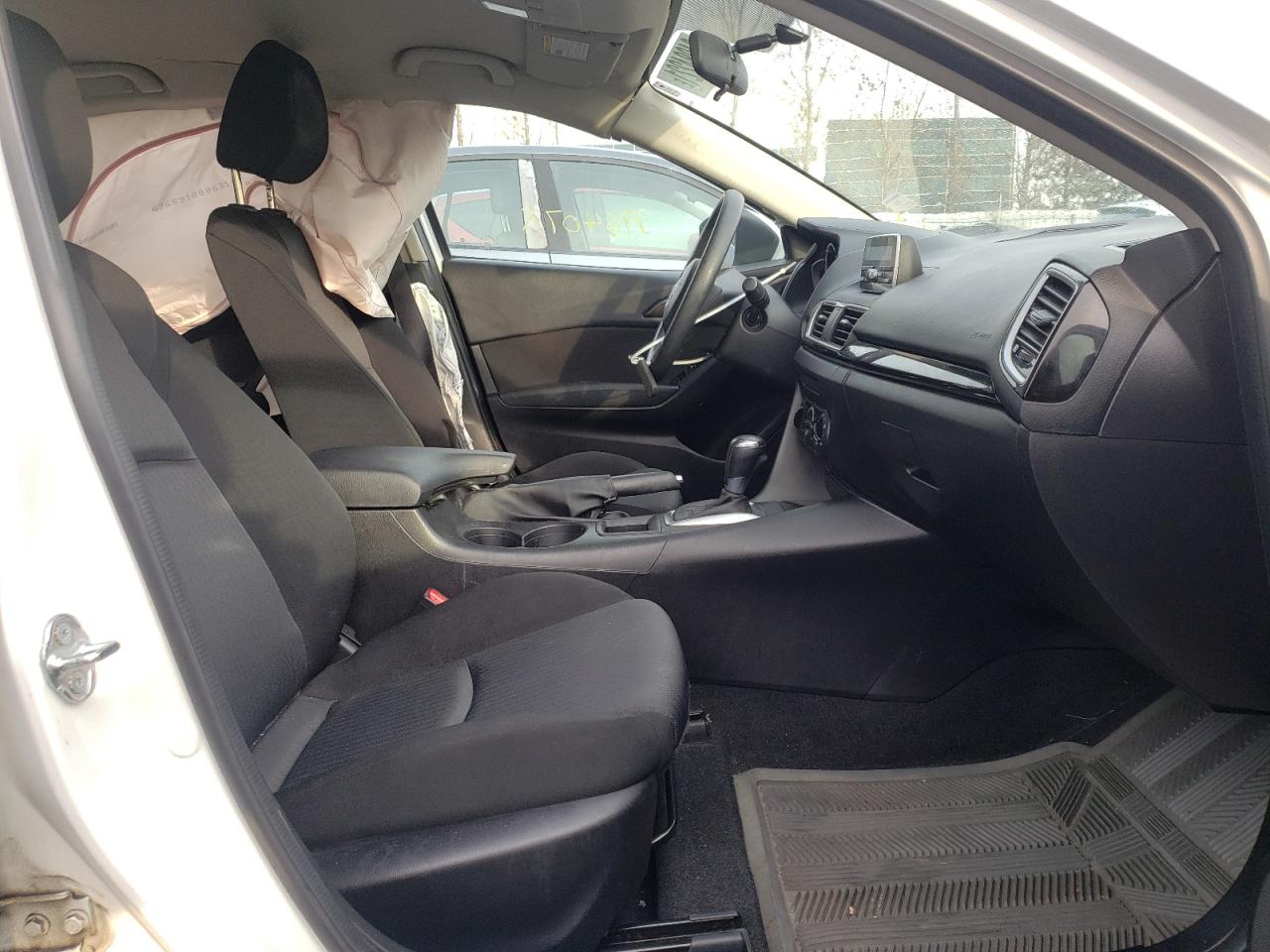 Photo 5 from auction – 2014 MAZDA 3 SPORT with VIN JM1BM1K79E1130101