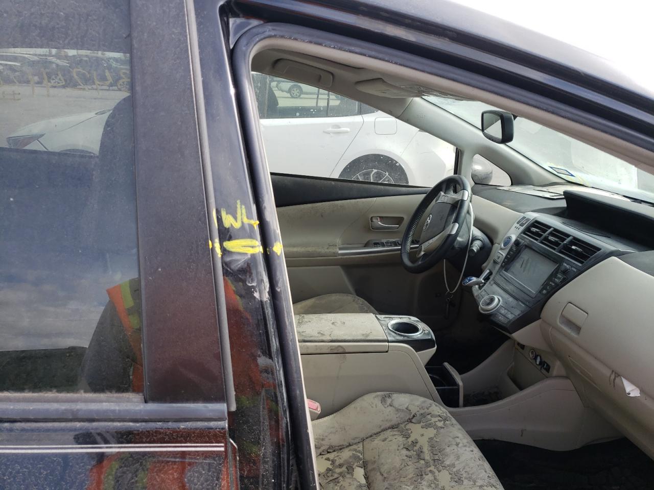 Photo 9 from auction – 2014 TOYOTA PRIUS V with VIN JTDZN3EU6E3337915
