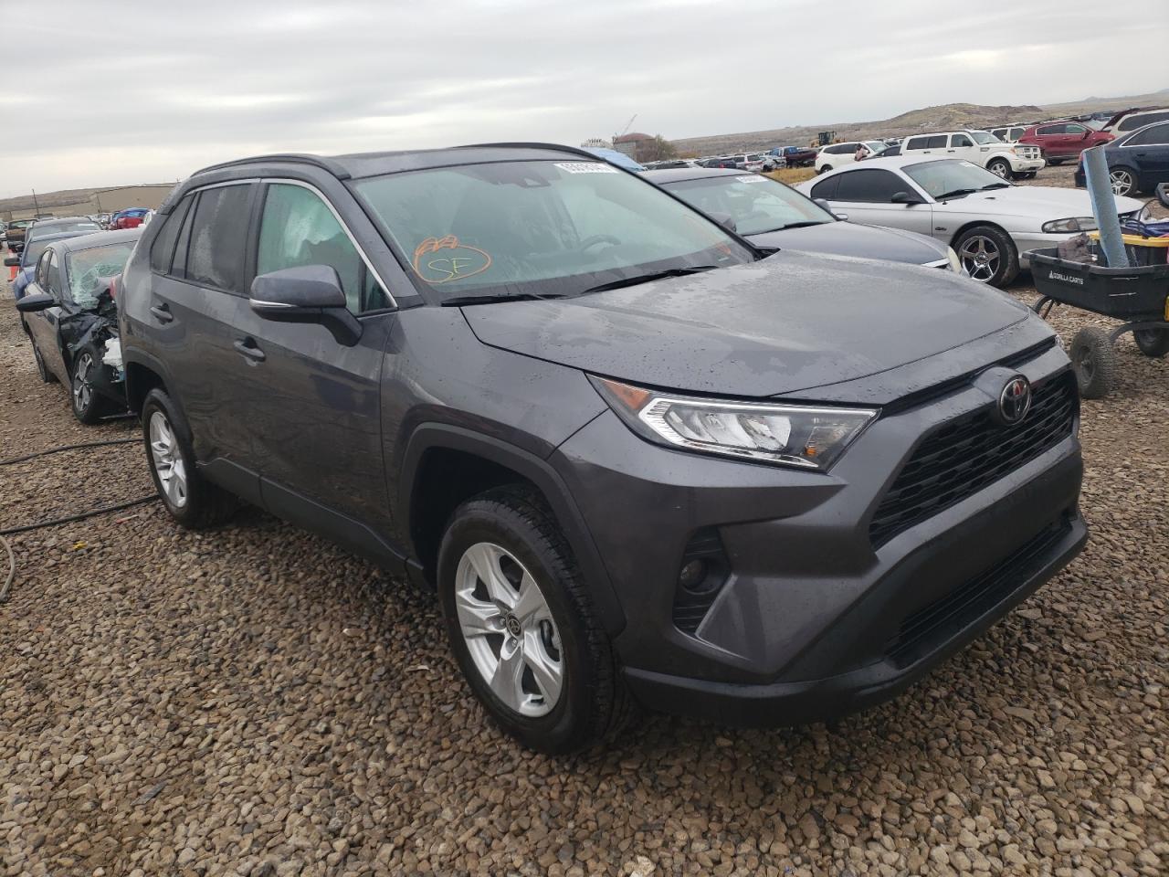 Photo 1 from auction – 2021 TOYOTA RAV4 XLE with VIN 2T3P1RFV1MC215828