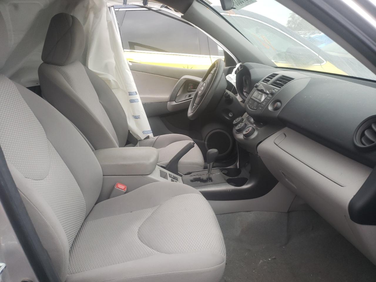 Photo 5 from auction – 2011 TOYOTA RAV4 with VIN 2T3ZF4DV6BW081152