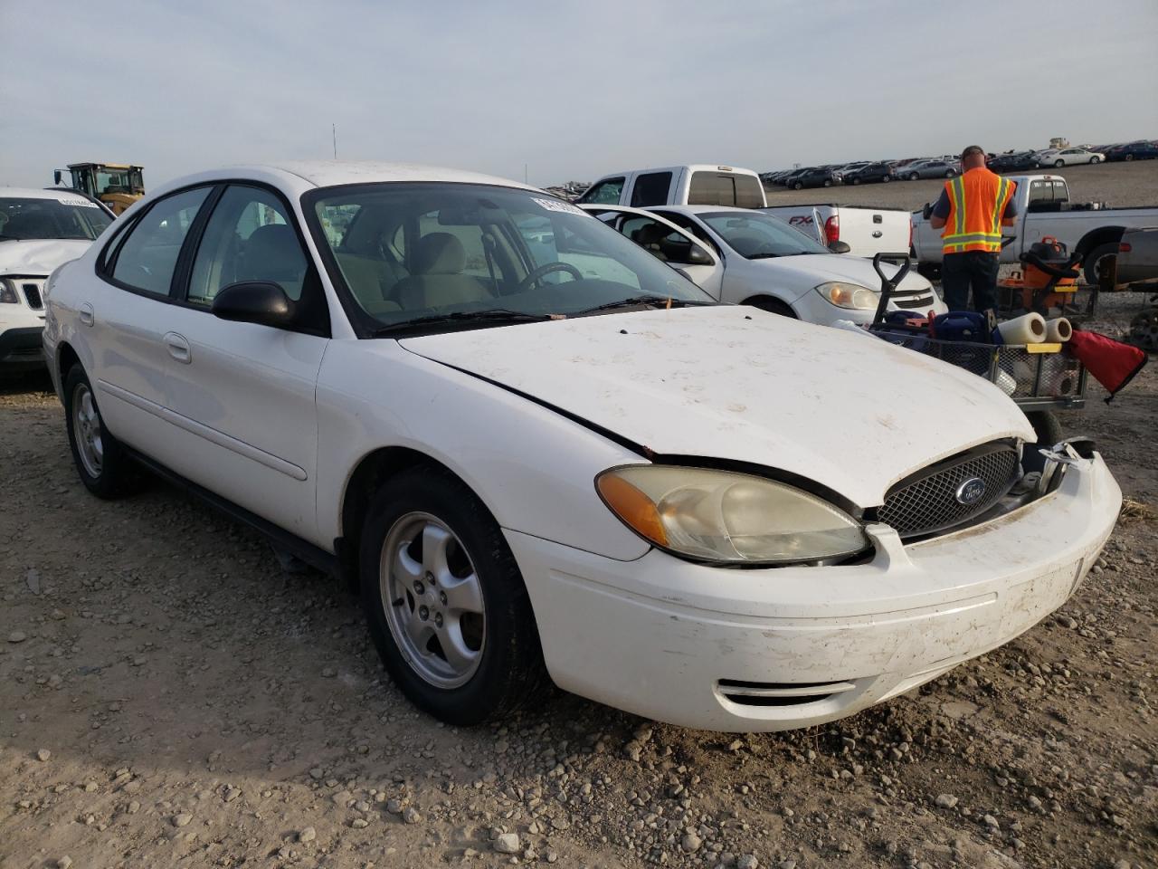 FORD TAURUS SE 2005 with VIN 1FAFP53U65A197555 - Photo from auction