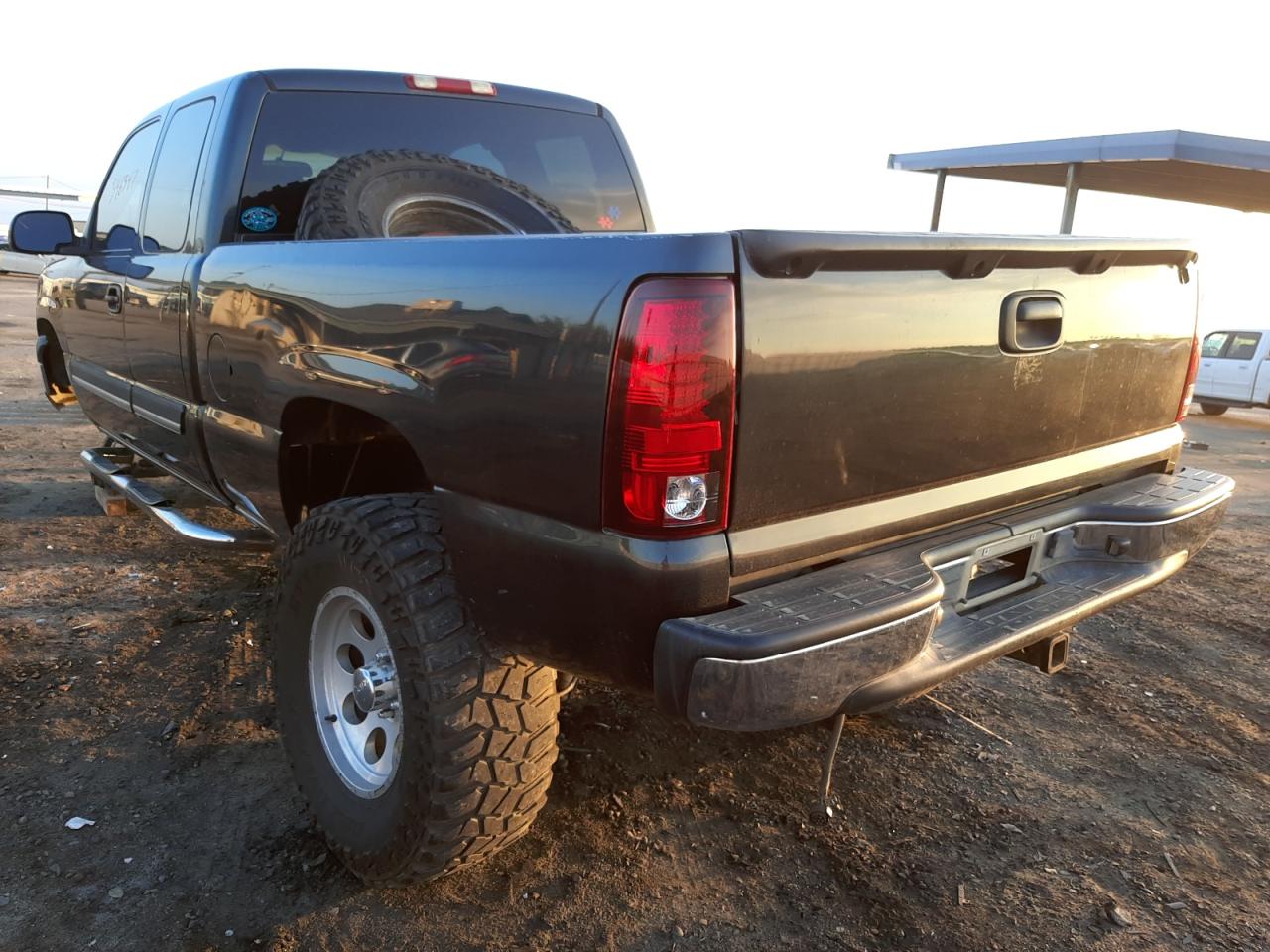 Photo 3 from auction – 2003 CHEVROLET SILVERADO with VIN 2GCEC19V331334663