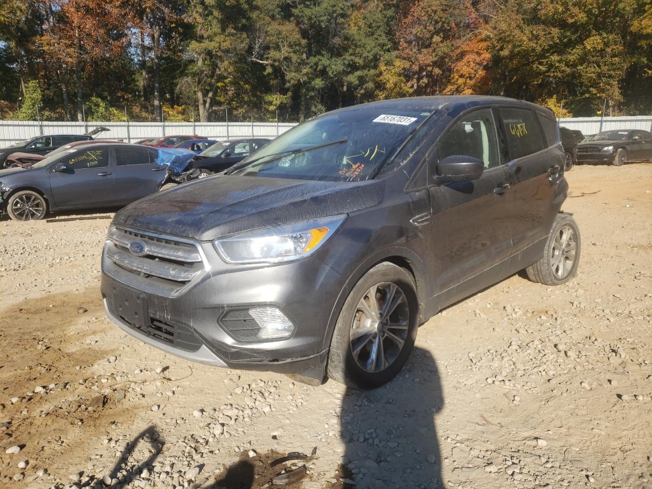 Photo 2 from auction – 2017 FORD ESCAPE SE with VIN 1FMCU0GD6HUB04101