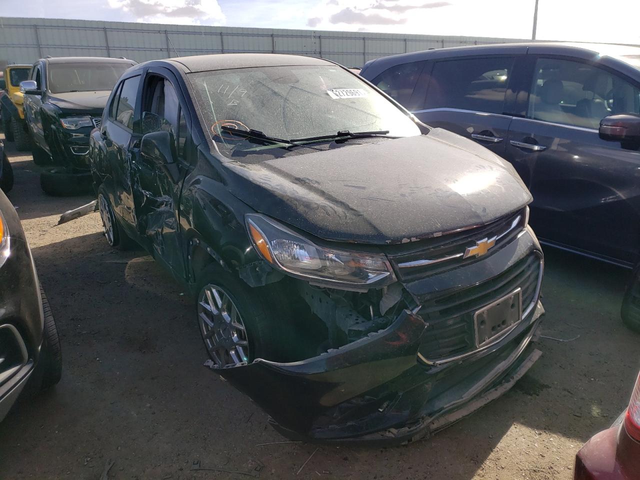 CHEVROLET TRAX LS 2017 with VIN 3GNCJKSB6HL290142 - Photo from auction