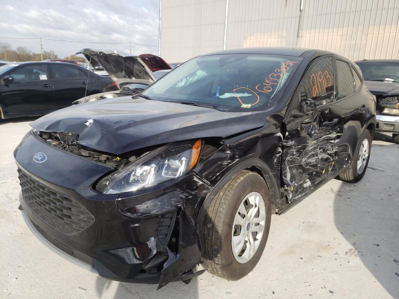 Photo 2 from auction – 2020 FORD ESCAPE S with VIN 1FMCU0F60LUB48252