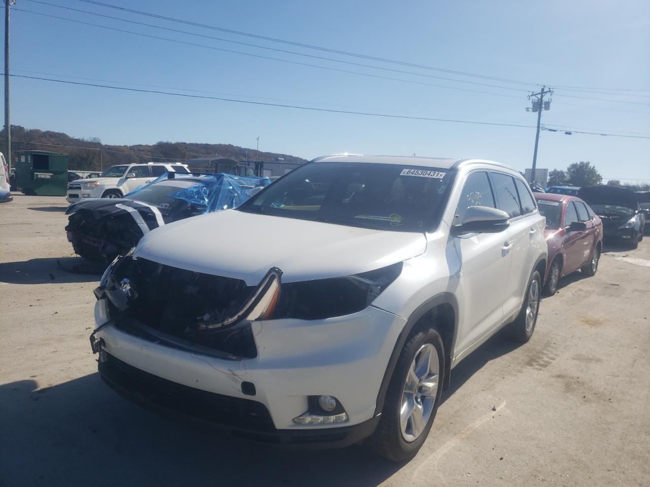 Photo 2 from auction – 2015 TOYOTA HIGHLANDER with VIN 5TDYKRFH0FS118635