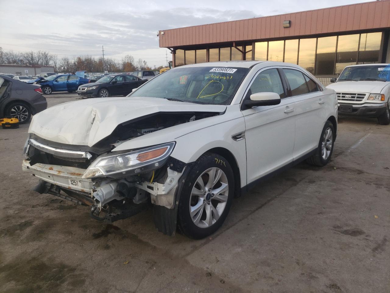 Photo 2 from auction – 2012 FORD TAURUS SEL with VIN 1FAHP2EW3CG128984