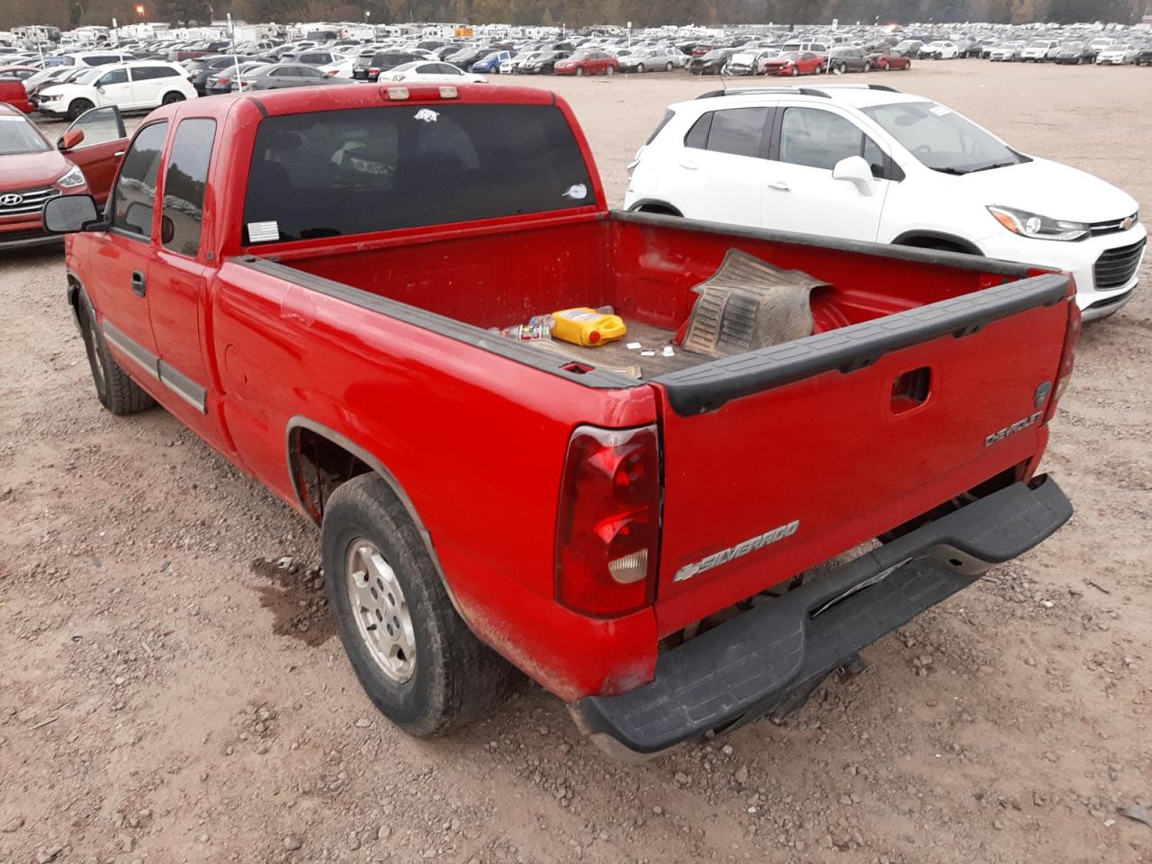 Photo 3 from auction – 2003 CHEVROLET SILVERADO with VIN 2GCEC19T831400333