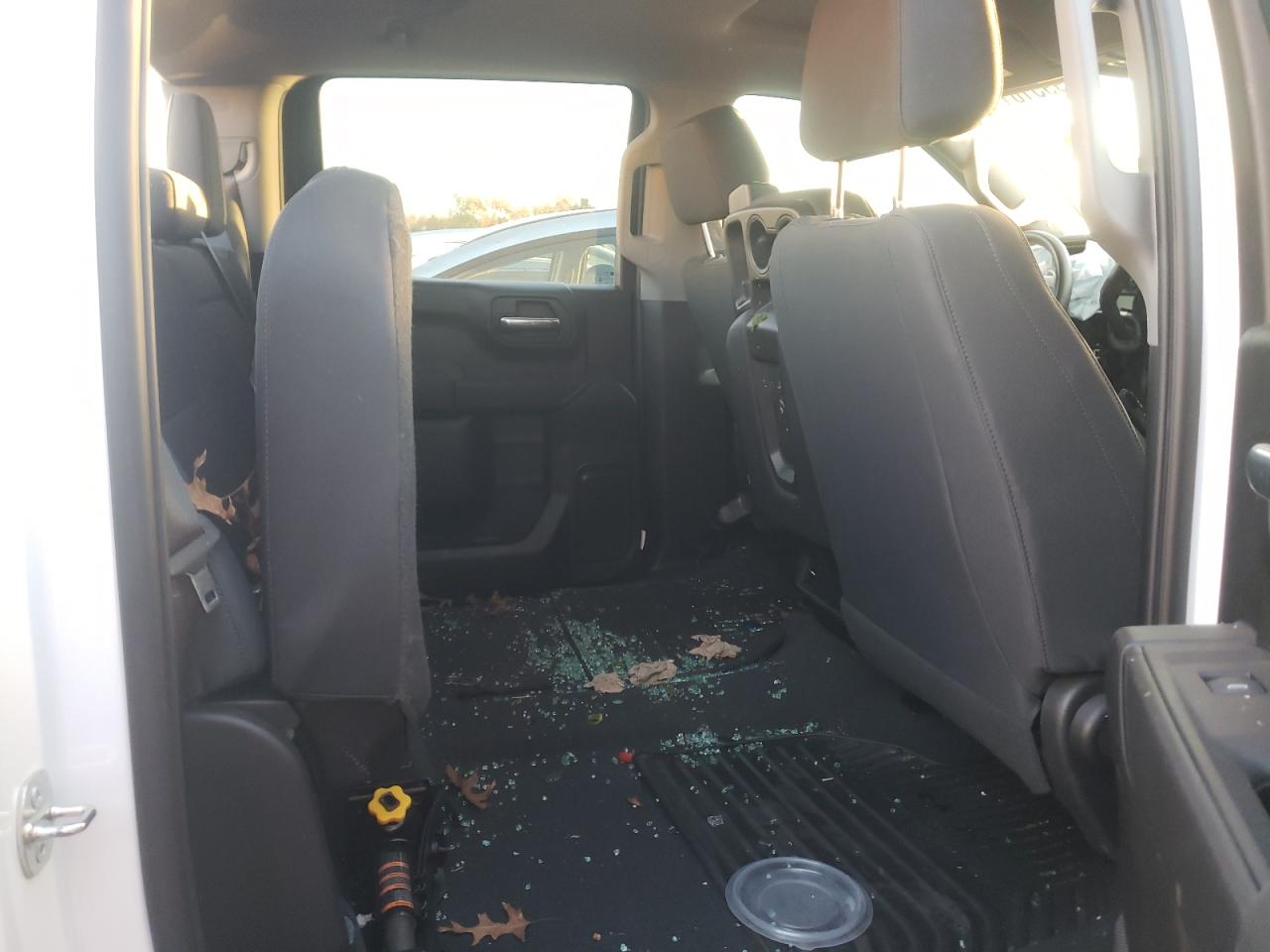 Фото 6 с аукциона – 2019 CHEVROLET SILVERADO с VIN 1GCPYAEH2KZ226504