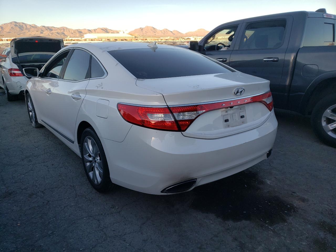 Photo 3 from auction – 2012 HYUNDAI AZERA GLS with VIN KMHFG4JG3CA120507