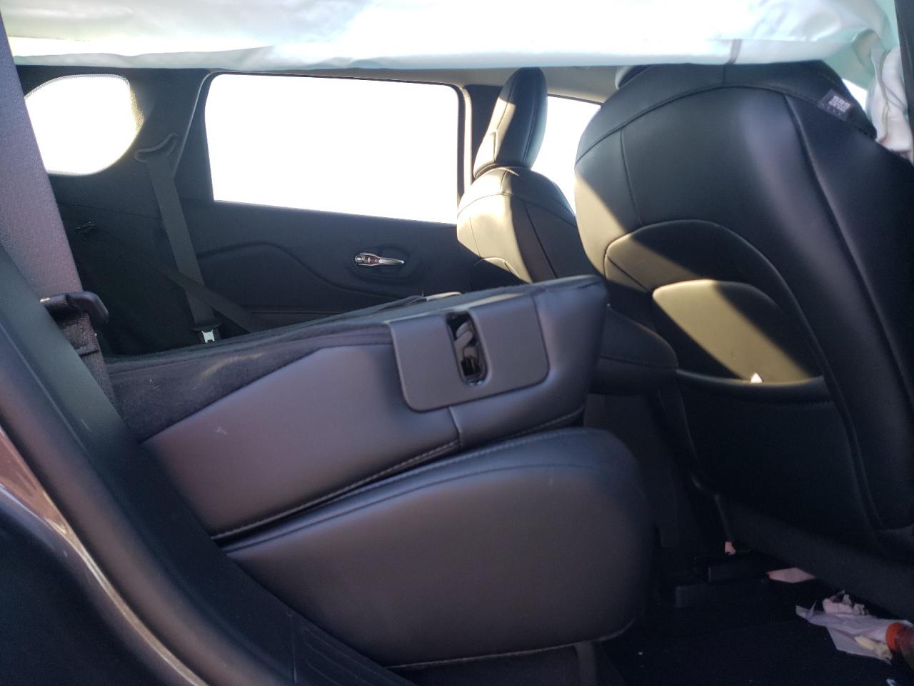 Photo 6 from auction – 2019 JEEP CHEROKEE L with VIN 1C4PJMDX5KD282108
