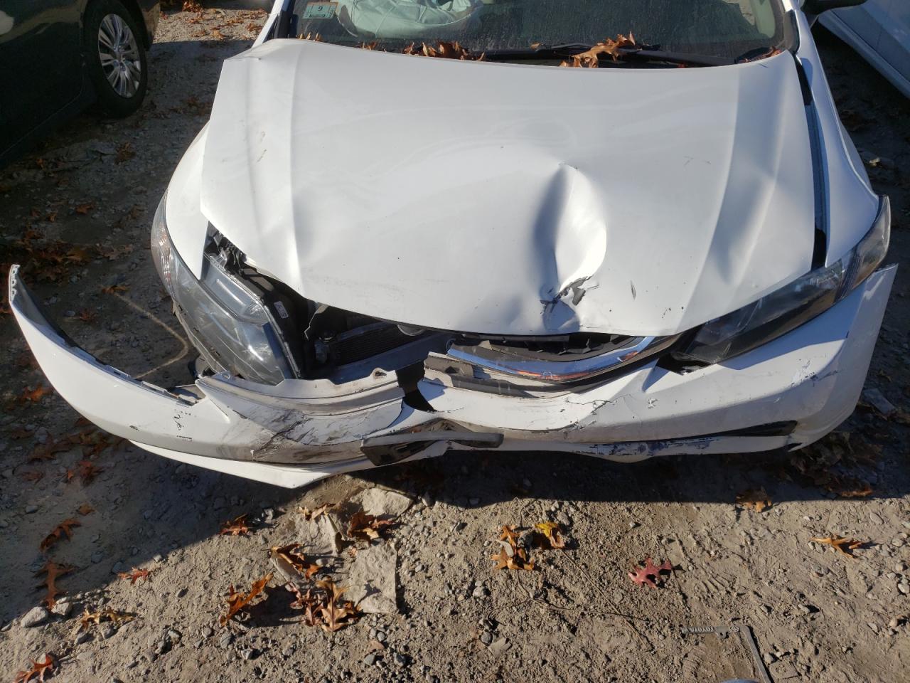 Photo 9 from auction – 2015 HONDA CIVIC LX with VIN 19XFB2F5XFE221947