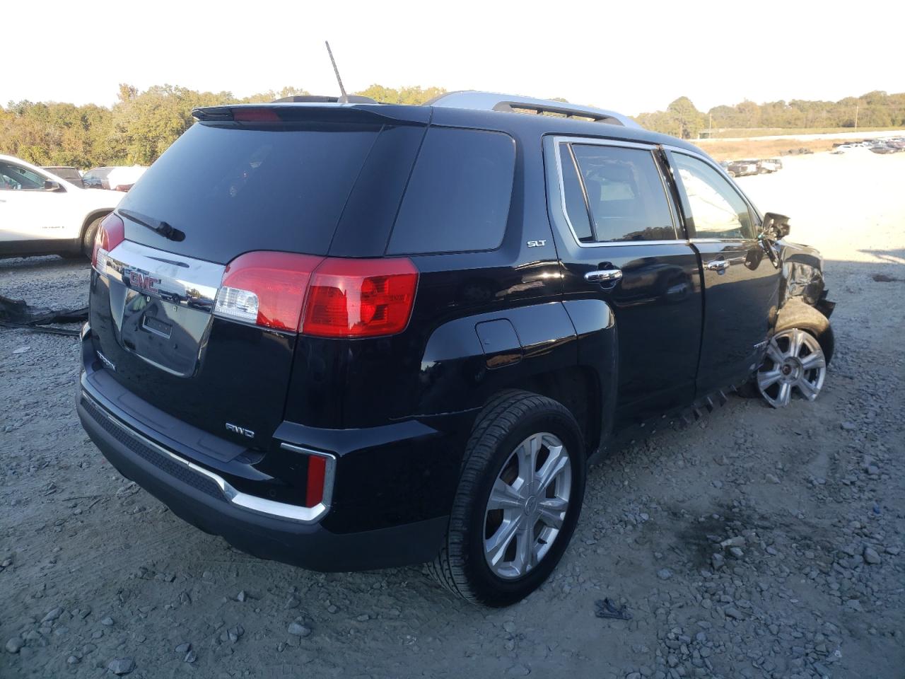 Photo 4 from auction – 2017 GMC TERRAIN SL with VIN 2GKFLUEK5H6218557