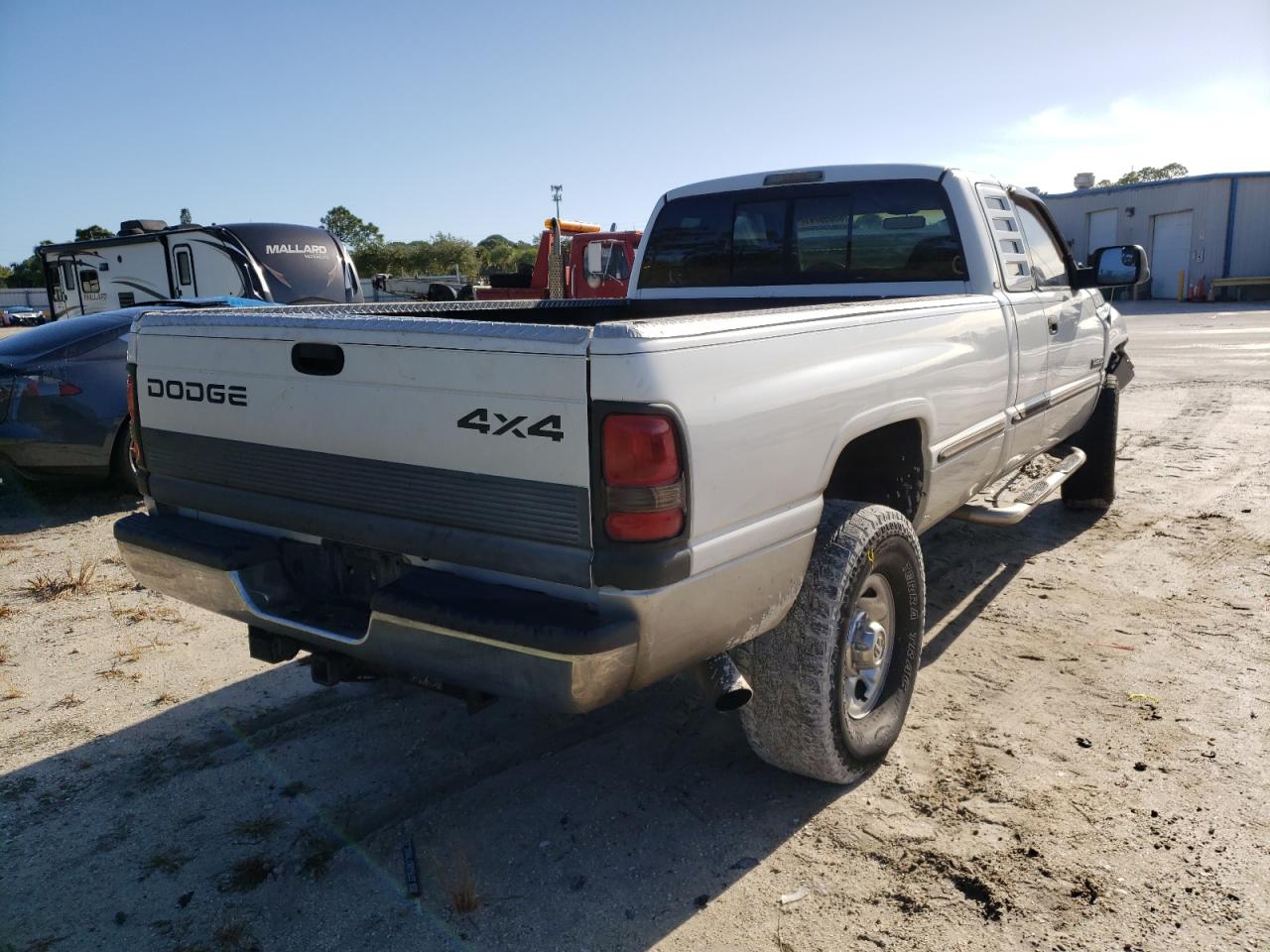 Photo 4 from auction – 1999 DODGE RAM 2500 with VIN 1B7KF236XXJ529785