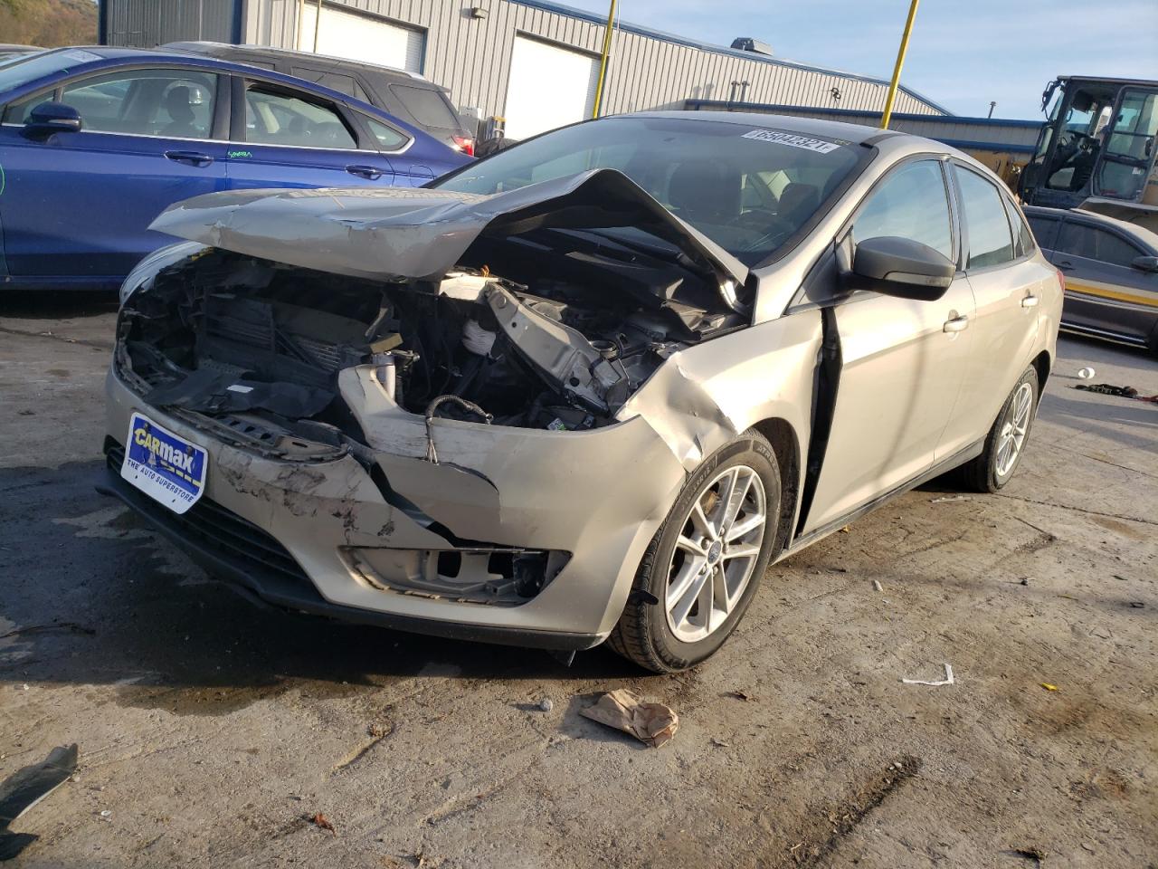 Photo 2 from auction – 2015 FORD FOCUS SE with VIN 1FADP3F20FL209453