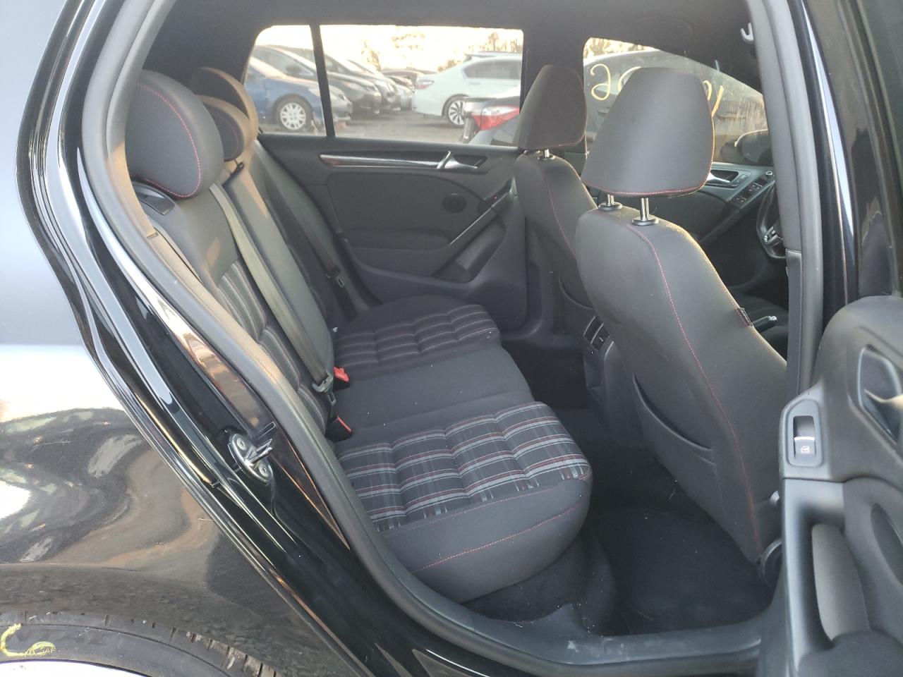 Photo 6 from auction – 2012 VOLKSWAGEN GTI with VIN WVWGD7AJ5CW095773