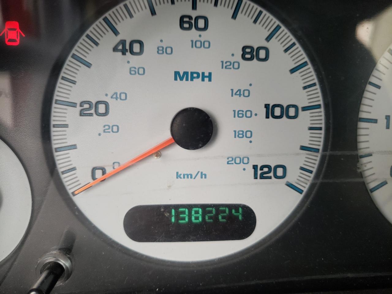 Photo 8 from auction – 2002 DODGE GRAND CARA with VIN 1B4GP44392B657339