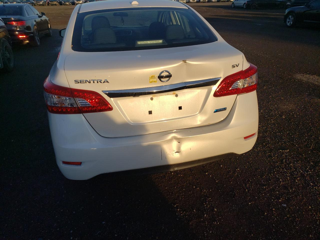 Photo 9 from auction – 2015 NISSAN SENTRA S with VIN 3N1AB7AP5FL650931
