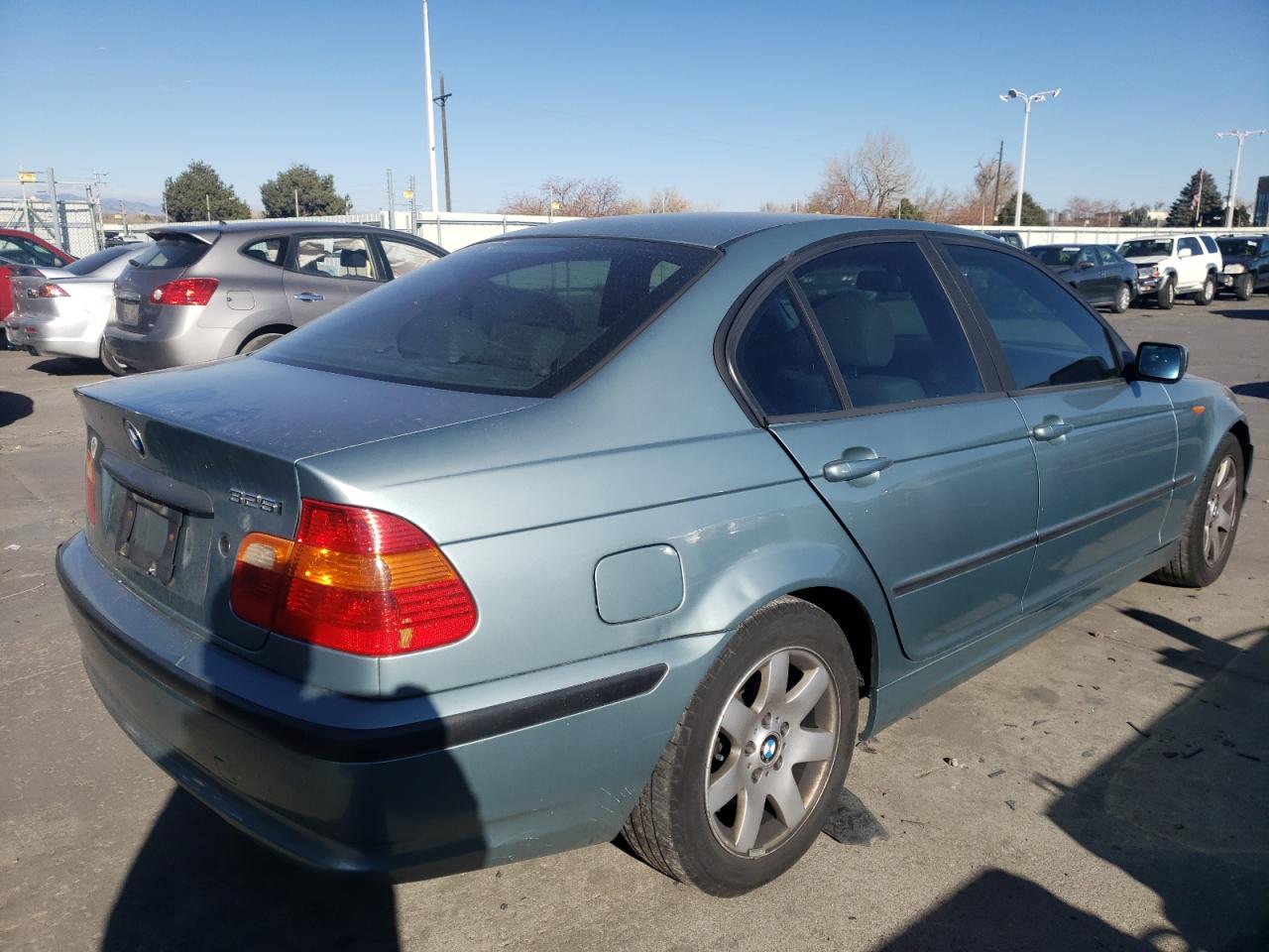 Photo 4 from auction – 2003 BMW 325I with VIN WBAEV33423KL82724