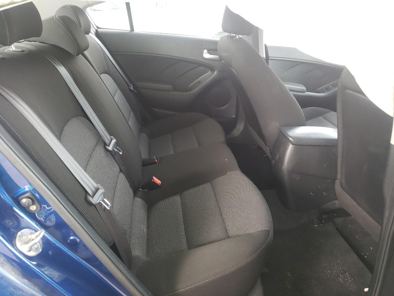 Photo 6 from auction – 2018 KIA FORTE LX with VIN 3KPFK4A70JE190902
