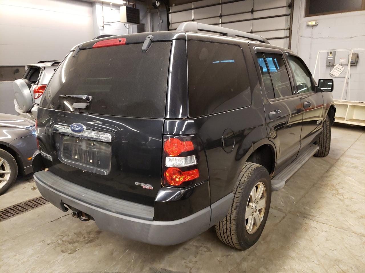 Photo 4 from auction – 2006 FORD EXPLORER X with VIN 1FMEU72E96UA27500