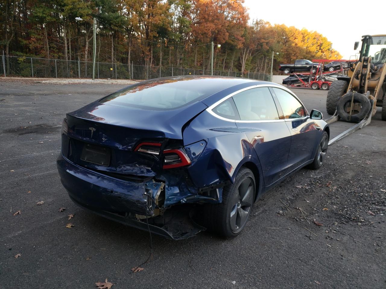 Photo 4 from auction – 2019 TESLA MODEL 3 with VIN 5YJ3E1EB3KF477508