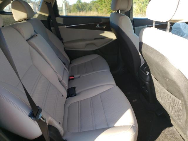 Photo 4 from auction – 2016 KIA SORENTO LX with VIN 5XYPG4A38GG091131