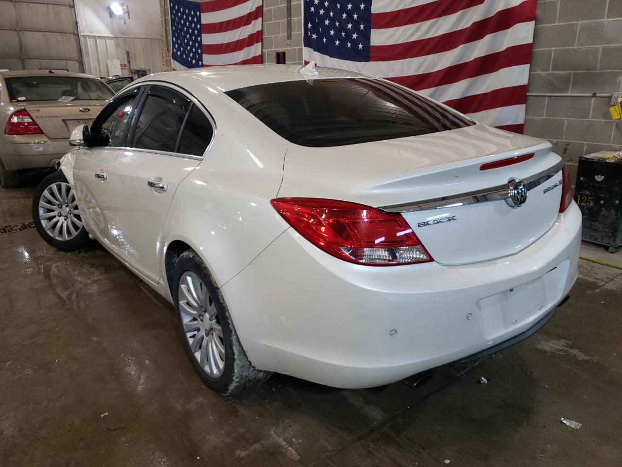 Photo 3 from auction – 2013 BUICK REGAL PREM with VIN 2G4GS5EV7D9247744