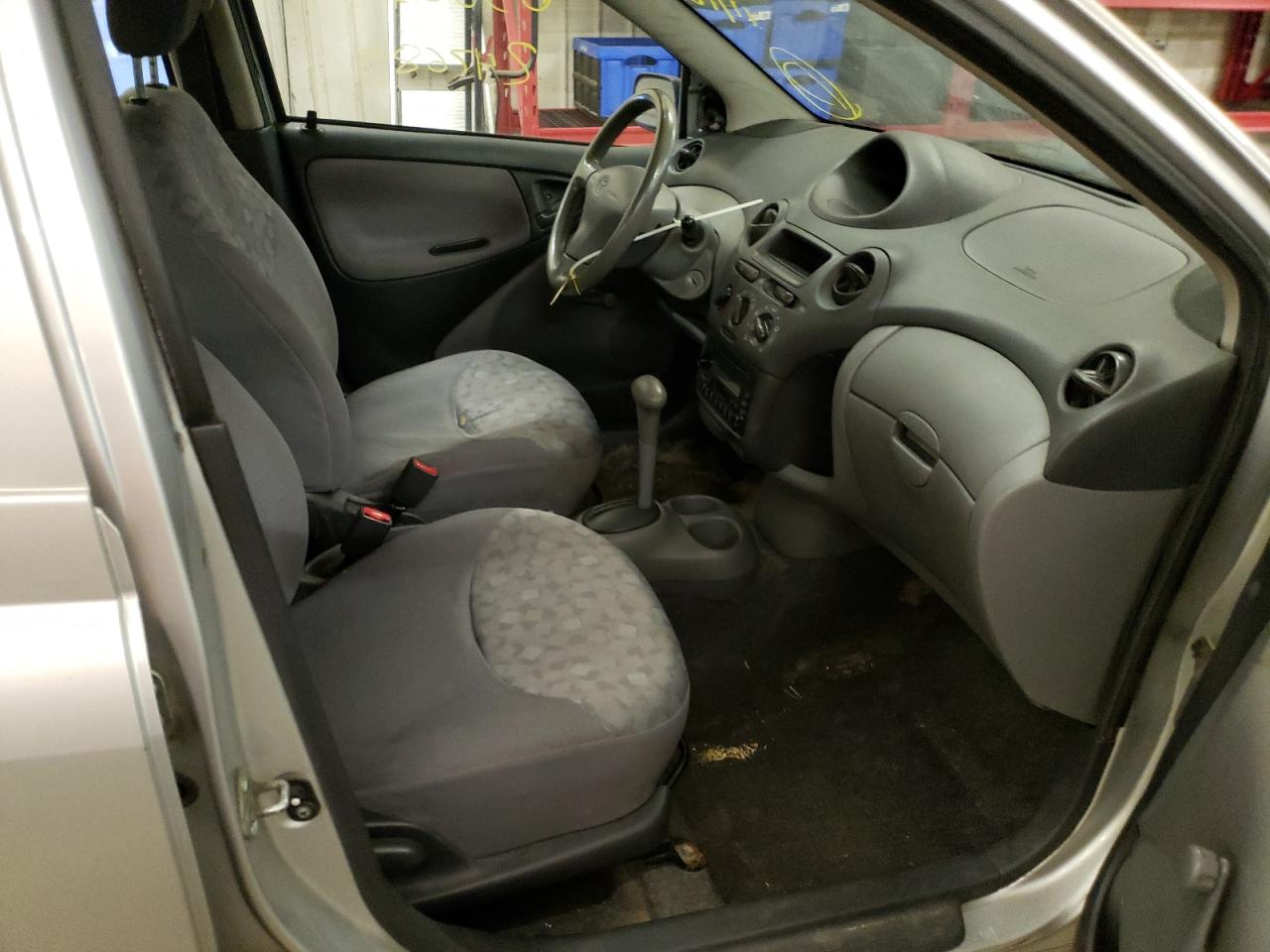 Photo 5 from auction – 2001 TOYOTA ECHO with VIN JTDBT123910111922