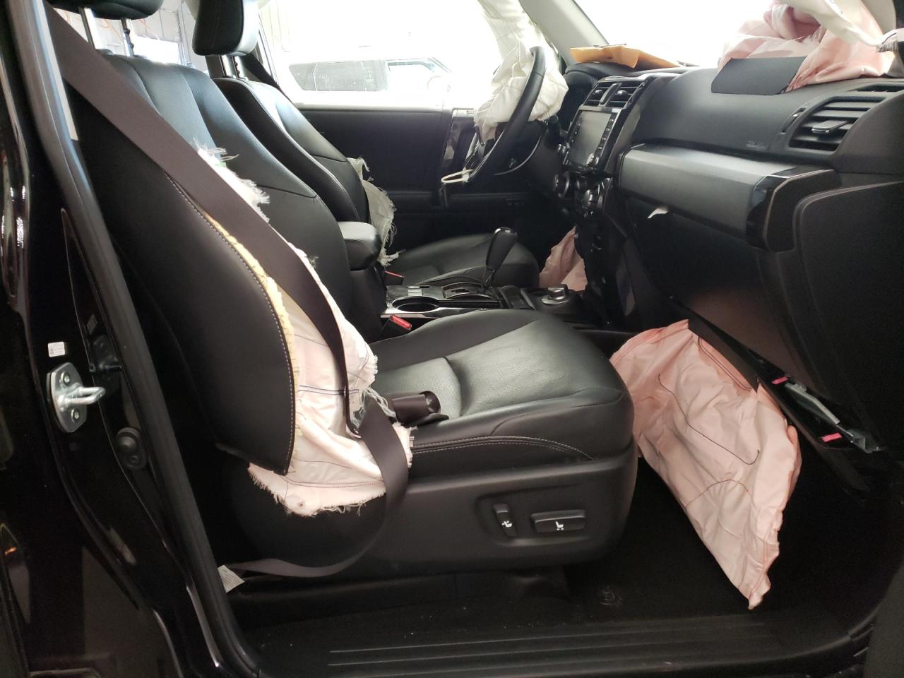 Photo 5 from auction – 2020 TOYOTA 4RUNNER SR with VIN JTEBU5JR6L5757382