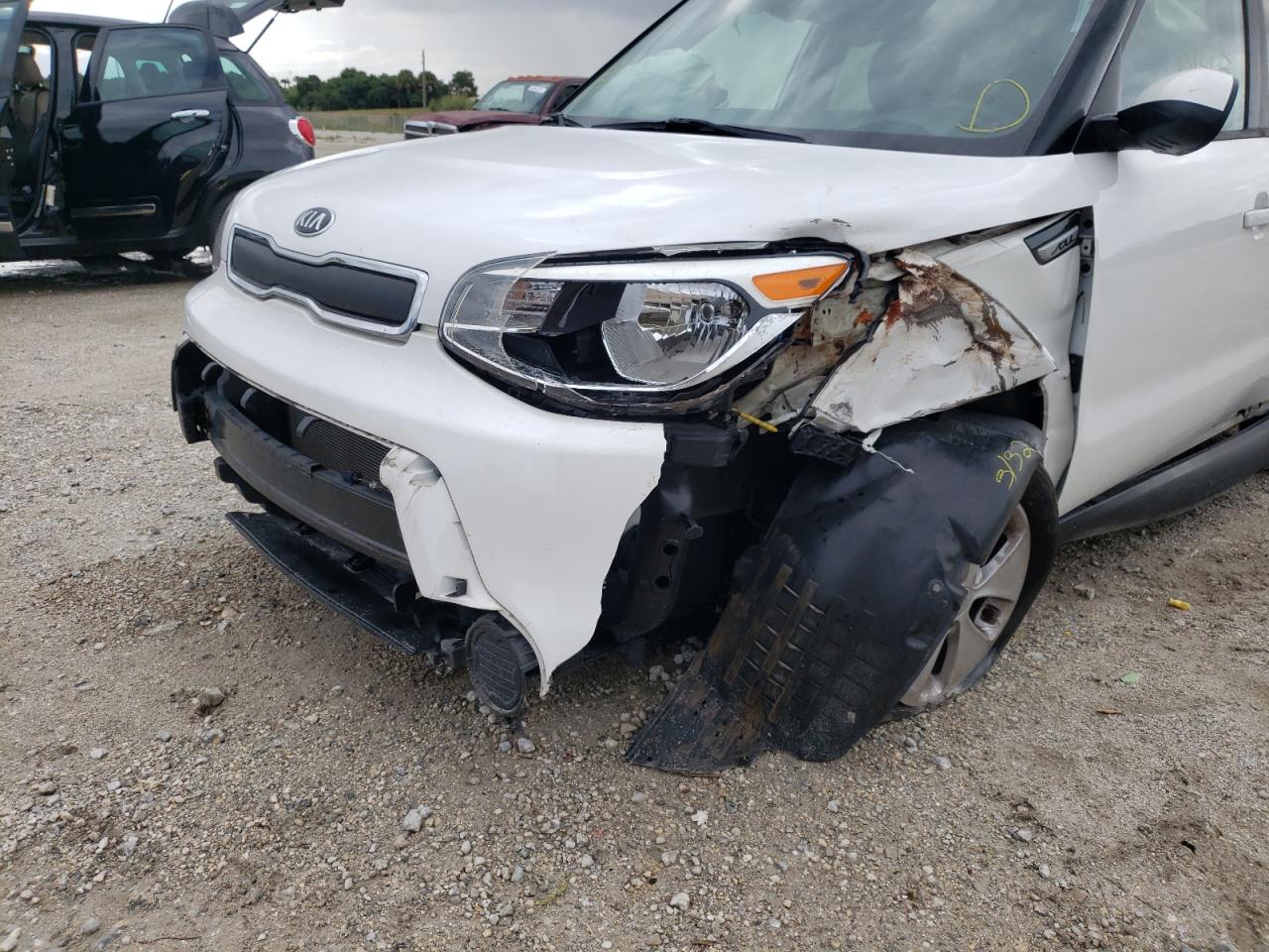 Photo 9 from auction – 2015 KIA SOUL with VIN KNDJN2A28F7185271