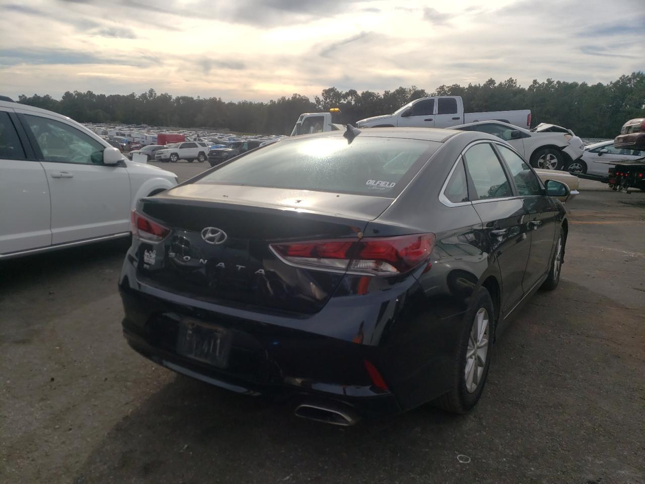 Photo 4 from auction – 2019 HYUNDAI SONATA SE with VIN 5NPE24AF7KH757820