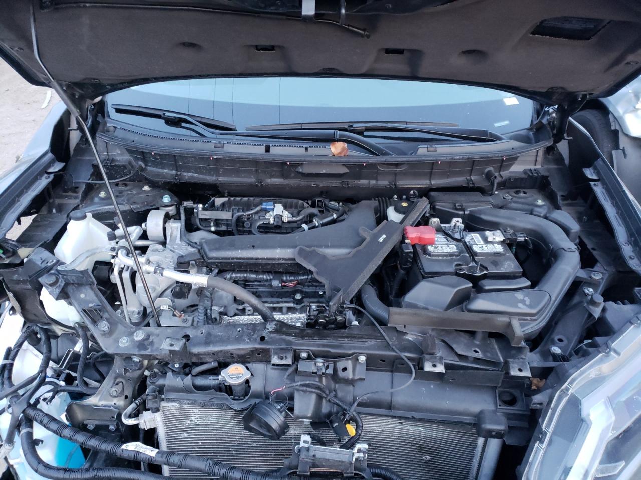 Photo 7 from auction – 2018 NISSAN ROGUE S with VIN 5N1AT2MV2JC815549