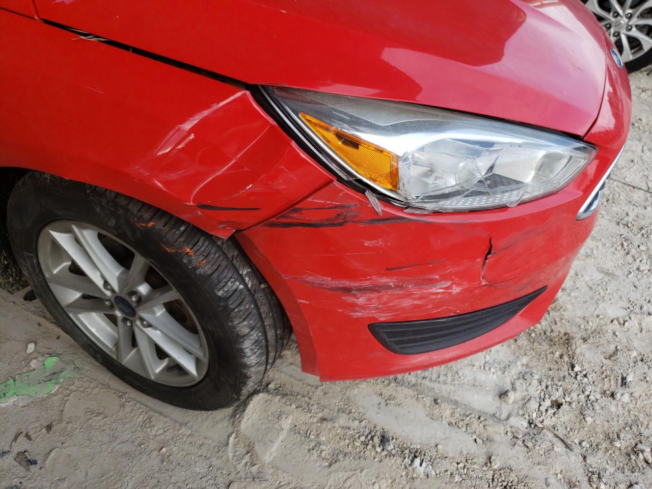 Photo 9 from auction – 2015 FORD FOCUS SE with VIN 1FADP3F28FL259498