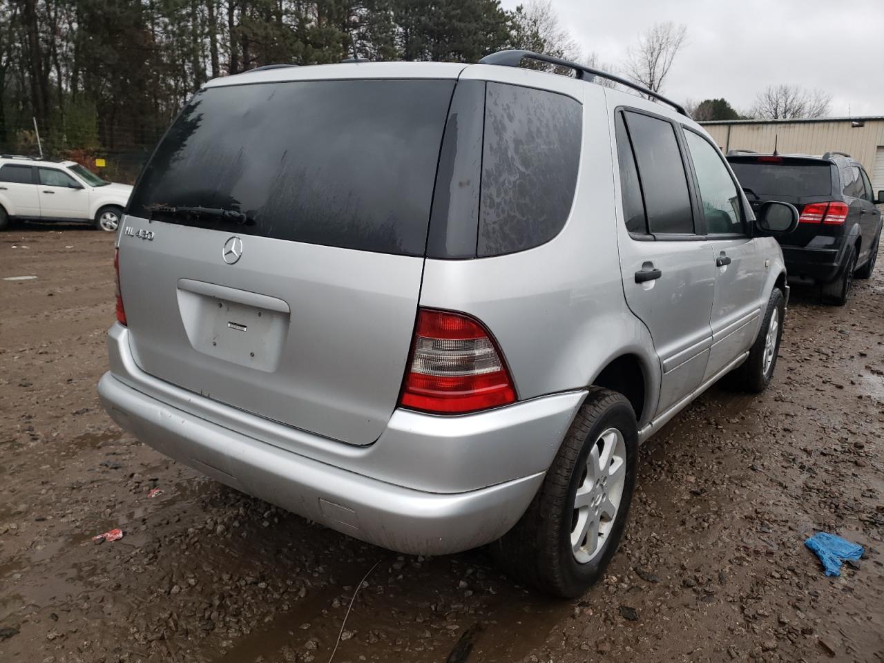 Photo 4 from auction – 2001 MERCEDES-BENZ M-CLASS with VIN 4JGAB72E61A280952