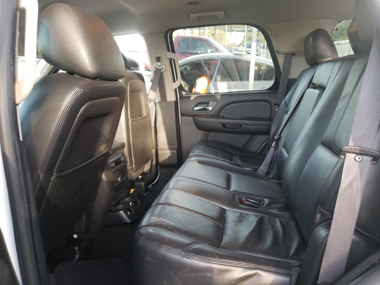 Photo 6 from auction – 2014 CHEVROLET TAHOE C150 with VIN 1GNSCBE08ER198633